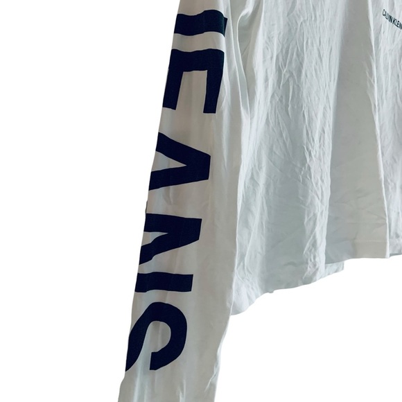 🤍Calvin Klein Small White Crop top with long sleeve🤍 - Picture 3 of 8